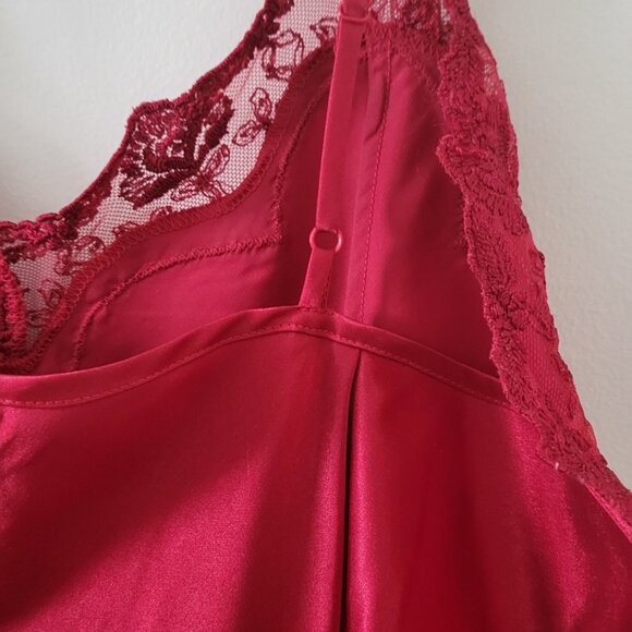 SECRET TREASURES LINGERIE - Picture 8 of 9